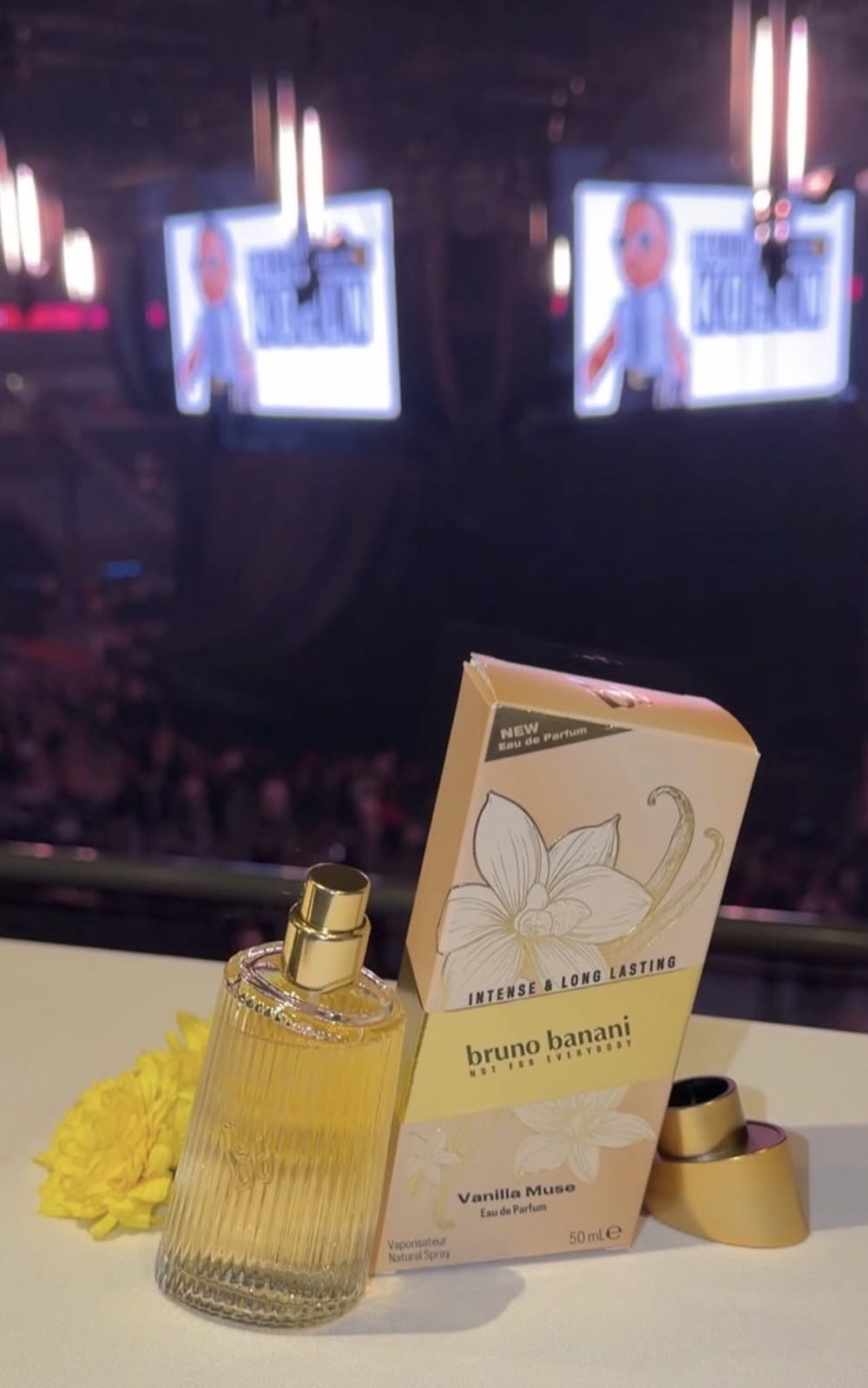 bruno banani Vanilla Muse in der Loge mit Blick auf die Bühne der LANXESS arena
