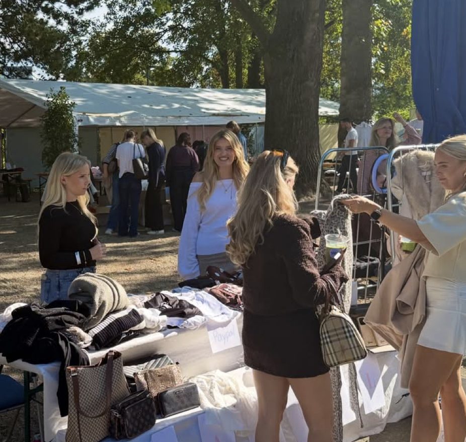 Shoppen am Creator-Stand: Taschen, Strick und Lieblingsteile